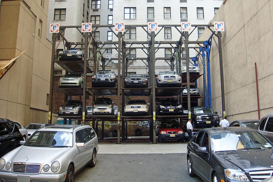 Midtown Manhattan parking garage near Broadway theaters and event venues — NYC event parking guide for Broadway, concerts, and sports