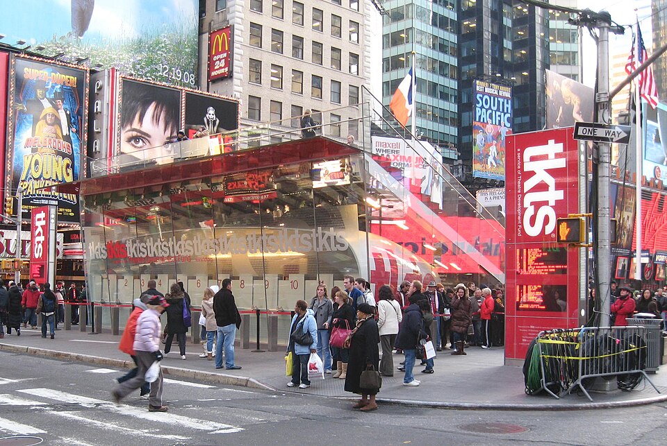 Last-minute Broadway tickets NYC — TKTS booth, lotteries, rush and same-day guide