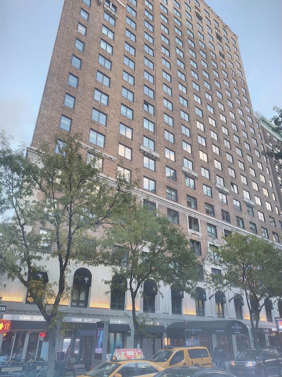 Hotel Beacon exterior on Broadway on Manhattan’s Upper West Side near Beacon Theatre