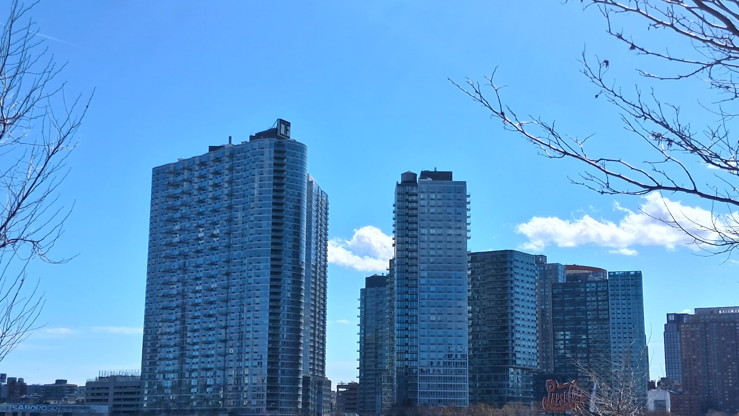 Long Island City skyline in Queens, a useful NYC neighborhood base for shows, events, hotels, and Manhattan access