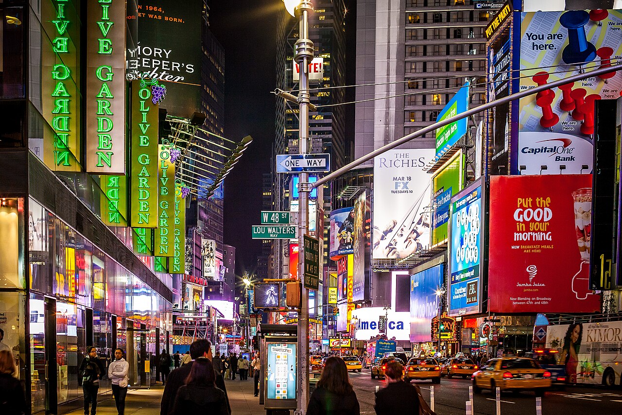 NYC date night guide with romantic New York City evening atmosphere