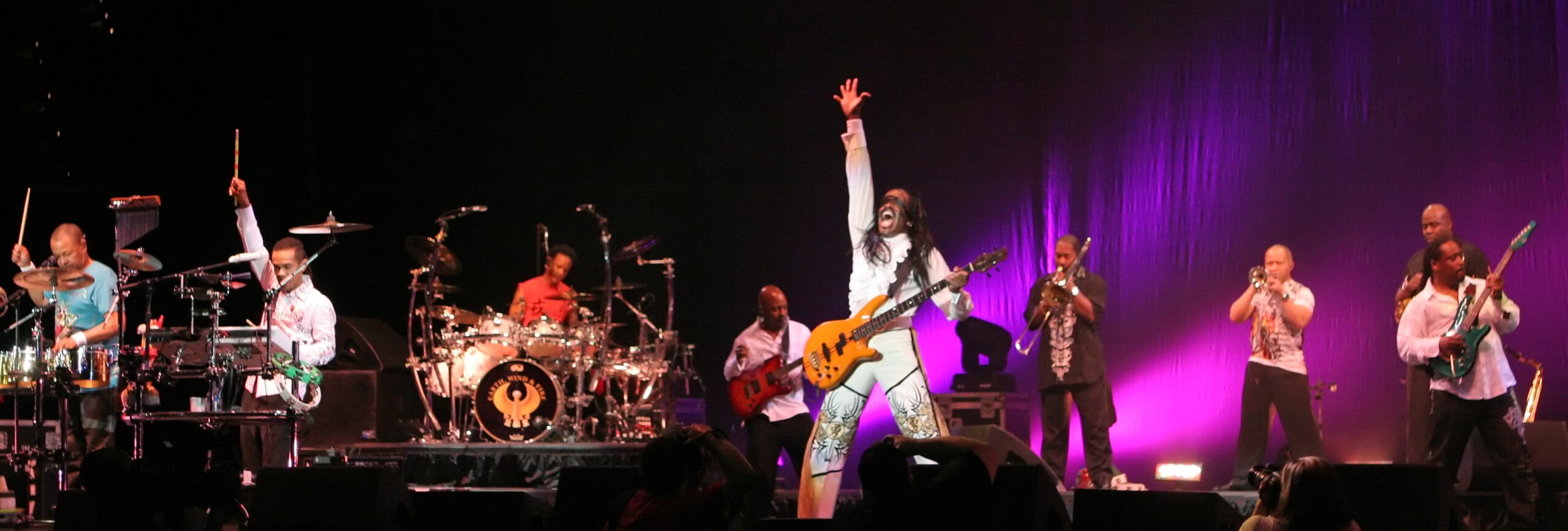 Lionel Richie and Earth Wind and Fire UBS Arena Guide Lionel Richie and Earth Wind and Fire UBS Arena guide for their July 14 concert in Elmont New York