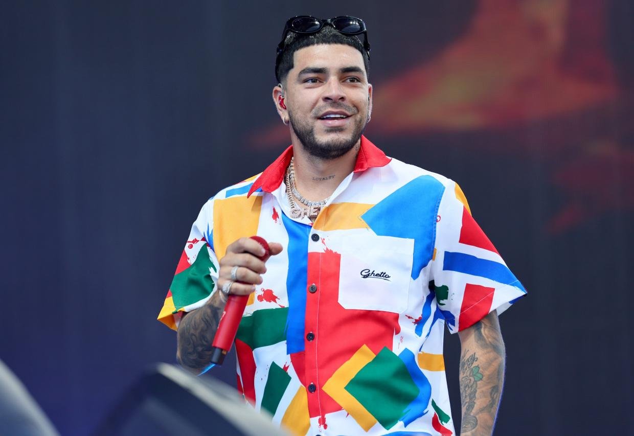 Colombian reggaeton singer Ryan Castro, performing artist on the Los Chorros Con Richy Tour