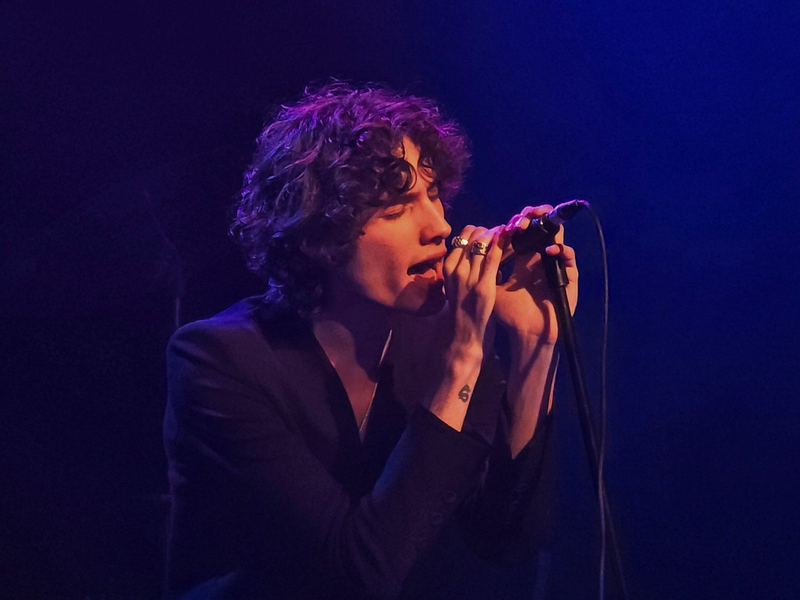 sombr performing live onstage